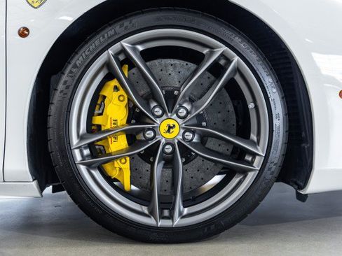 Used 2016 Ferrari 488 GTB RWD image 27