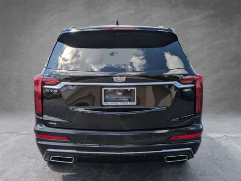 Certified 2024 Cadillac XT6 Premium Luxury w/ LPO, Floor Liner Package AWD/4WD image 5