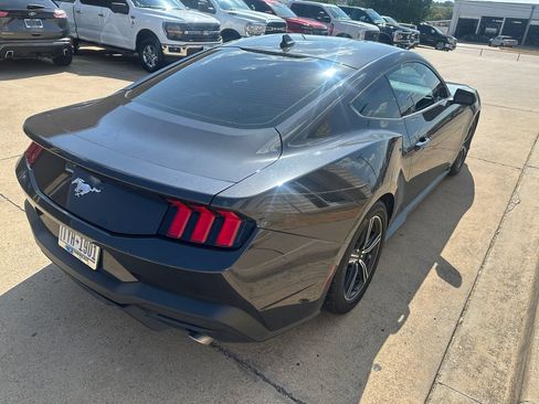 Used 2024 Ford Mustang Coupe RWD image 11
