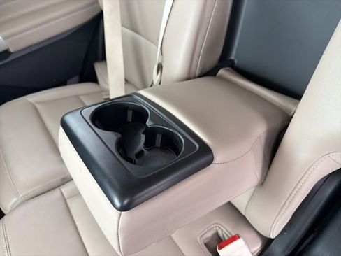 Used 2022 Ford Explorer XLT w/ Equipment Group 202A image 19