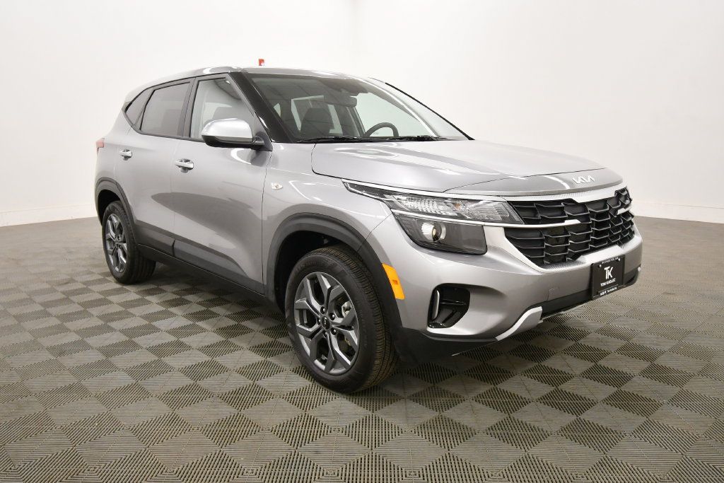 Used 2026 Kia Seltos LX AWD/4WD image 10