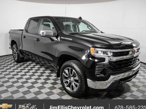 Used 2022 Chevrolet Silverado 1500 LT AWD/4WD image 1