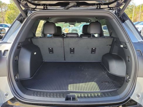 New 2026 GMC Terrain AT4 w/ LPO, Floor Liner Package AWD/4WD image 10