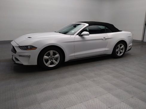 Used 2019 Ford Mustang Convertible RWD image 2