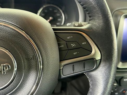 Used 2021 Jeep Renegade Limited AWD/4WD image 16