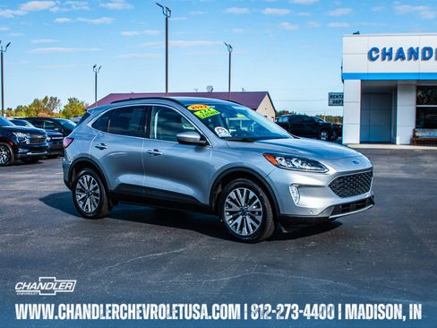 Used 2022 Ford Escape Titanium image 1