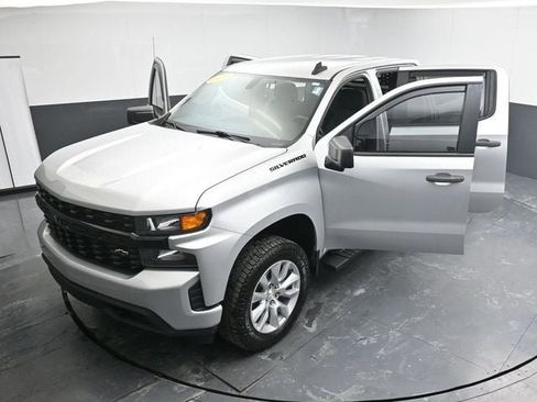 Used 2020 Chevrolet Silverado 1500 Custom w/ Custom Value Package image 30