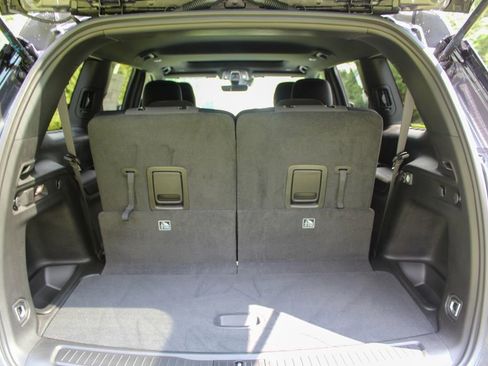 New 2025 Jeep Grand Cherokee L Laredo image 10