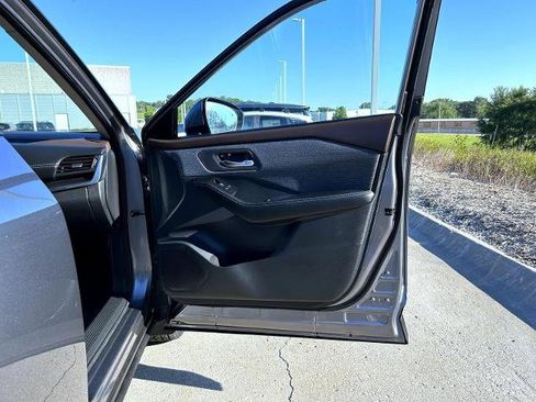 Certified 2023 Nissan Rogue SV AWD/4WD image 16