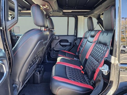 Used 2022 Jeep Wrangler Unlimited Rubicon w/ Xtreme Recon 35" Tire Package image 13