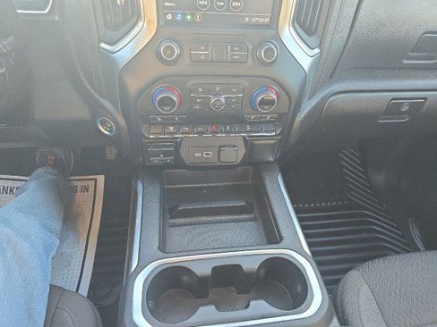 Used 2022 Chevrolet Silverado 2500 LT w/ Z71 Sport Edition image 30