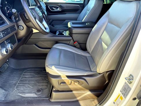 Used 2021 GMC Yukon SLT w/ SLT Premium Package image 13