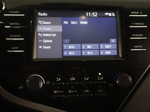 Used 2019 Toyota Camry LE image 36