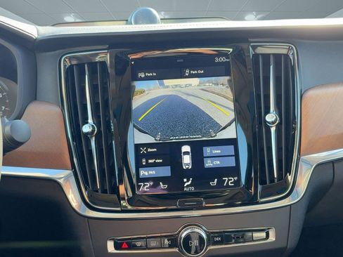 Used 2018 Volvo S90 T6 Inscription image 23
