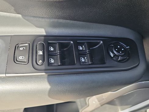 Used 2022 Jeep Renegade Sport image 27