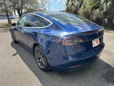 Used 2020 Tesla Model 3 Standard Range image 9