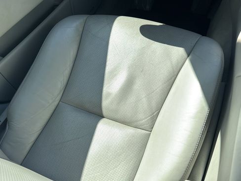 Used 2012 Lexus LS 460 w/ Comfort Pkg RWD image 21