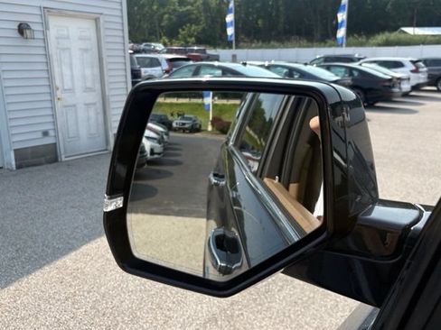 Used 2019 Cadillac Escalade Platinum AWD/4WD image 42