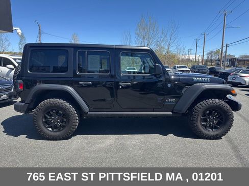 Used 2024 Jeep Wrangler Unlimited AWD/4WD image 9