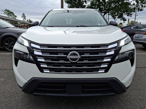 Used 2024 Nissan Rogue S AWD/4WD image 7