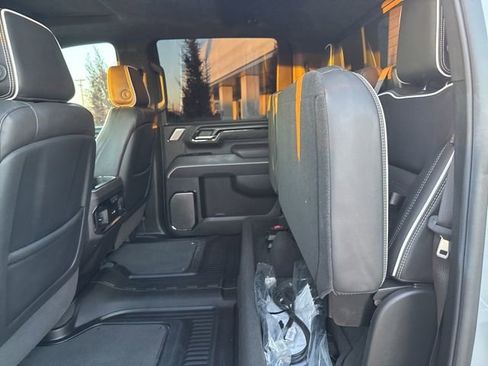 Used 2024 GMC Sierra 2500 AT4X image 25