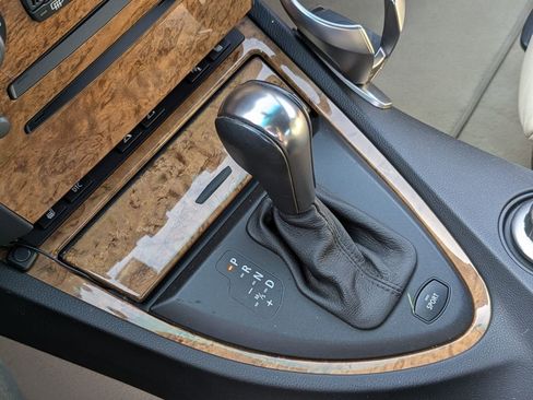 Used 2007 BMW 650i Convertible RWD image 15