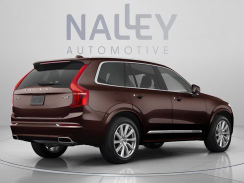 Used 2018 Volvo XC90 T6 Momentum w/ Convenience Package AWD/4WD image 3