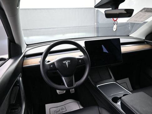 Used 2022 Tesla Model Y Performance AWD/4WD image 25