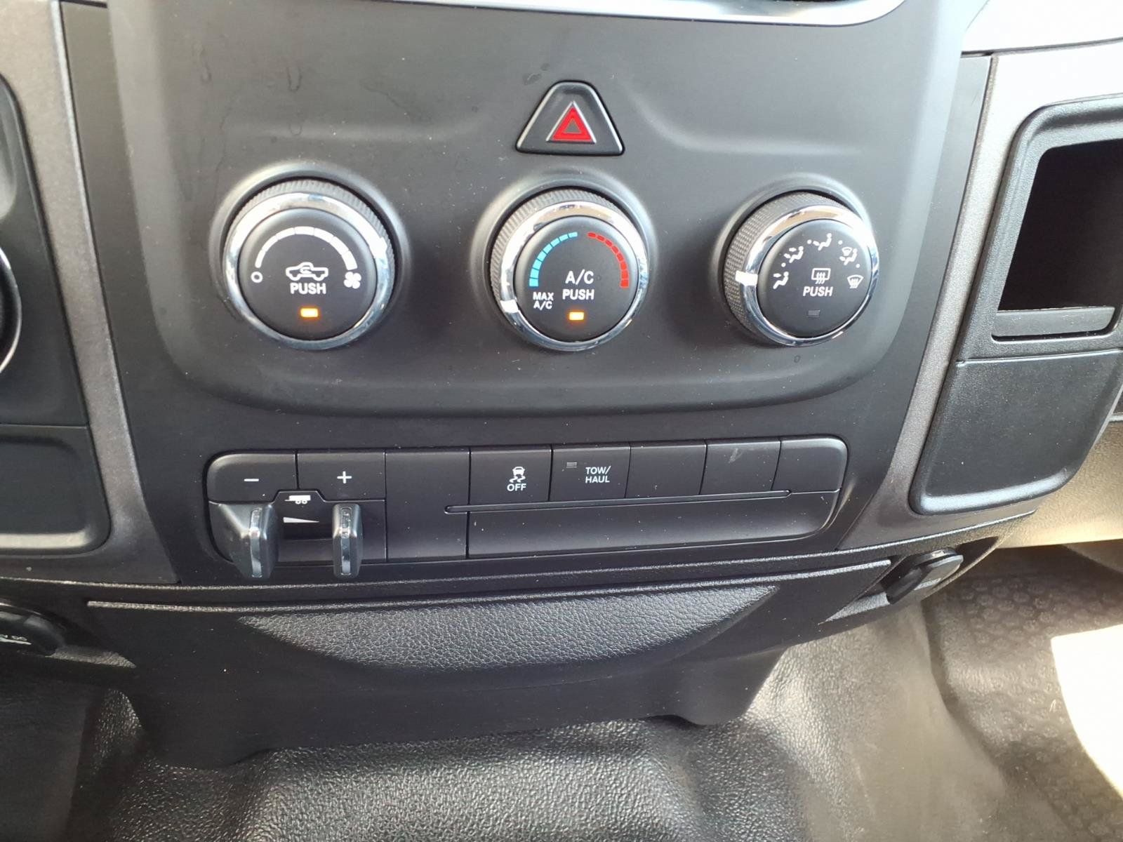 Used 2019 RAM 1500 Tradesman w/ Chrome Appearance Group RWD image 22