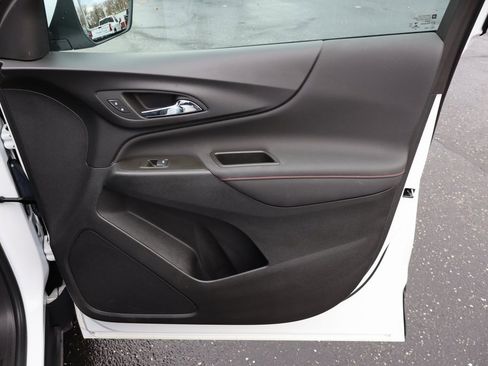 Used 2023 Chevrolet Equinox RS image 24