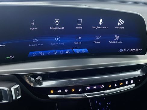Certified 2024 Cadillac Lyriq Luxury AWD/4WD image 5