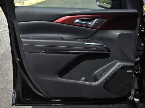 New 2026 Chevrolet Traverse RS image 24