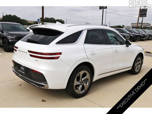 Used 2026 Genesis GV70 2.5T AWD/4WD image 9