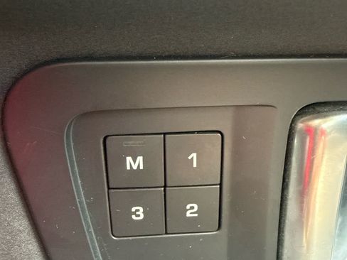 Used 2018 Land Rover Discovery Sport HSE AWD/4WD image 16