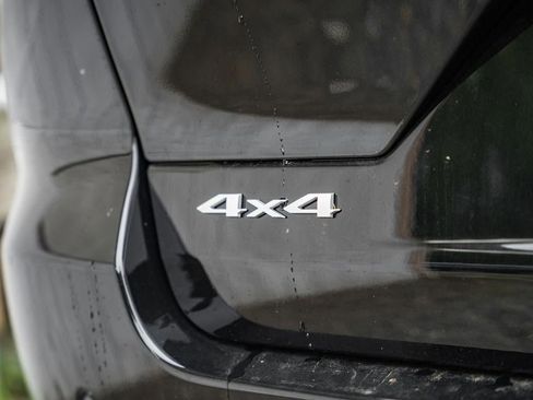 New 2025 Jeep Grand Cherokee Overland w/ Adv Protech Group III AWD/4WD image 9