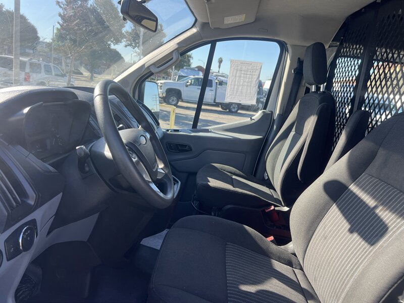 Used 2018 Ford Transit 250 130 Low Roof w/ Exterior Upgrade Package RWD image 9