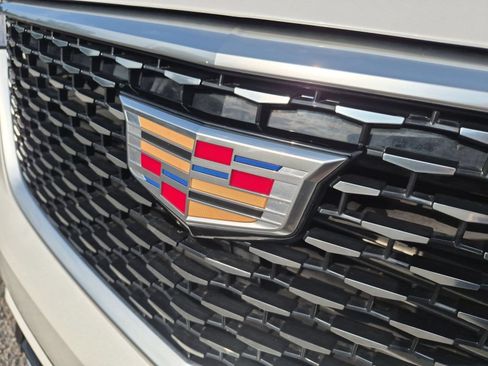 Certified 2024 Cadillac XT6 Luxury w/ LPO, Floor Liner Package AWD/4WD image 33