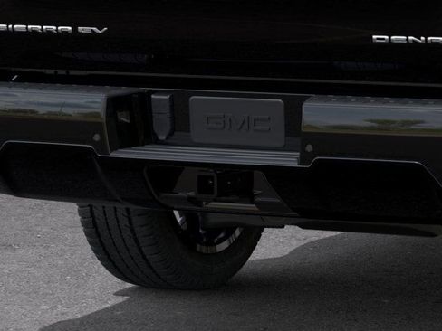 New 2025 GMC Sierra EV Denali image 38