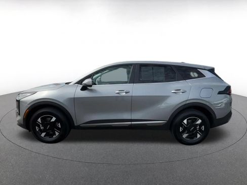 Used 2026 Kia Sportage LX AWD/4WD image 9