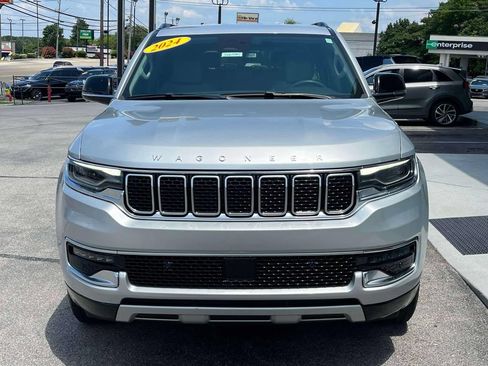 Used 2024 Jeep Wagoneer Series II w/ Flexible Seating Group RWD image 8