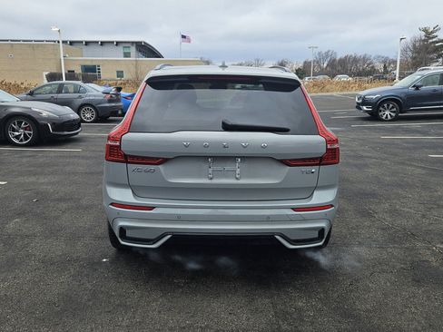 Used 2025 Volvo XC60 T8 Plus image 5