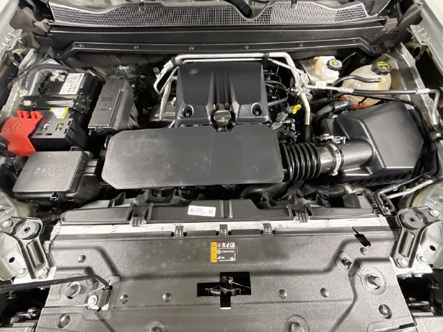 Used 2025 Chevrolet Colorado Trail Boss AWD/4WD image 29