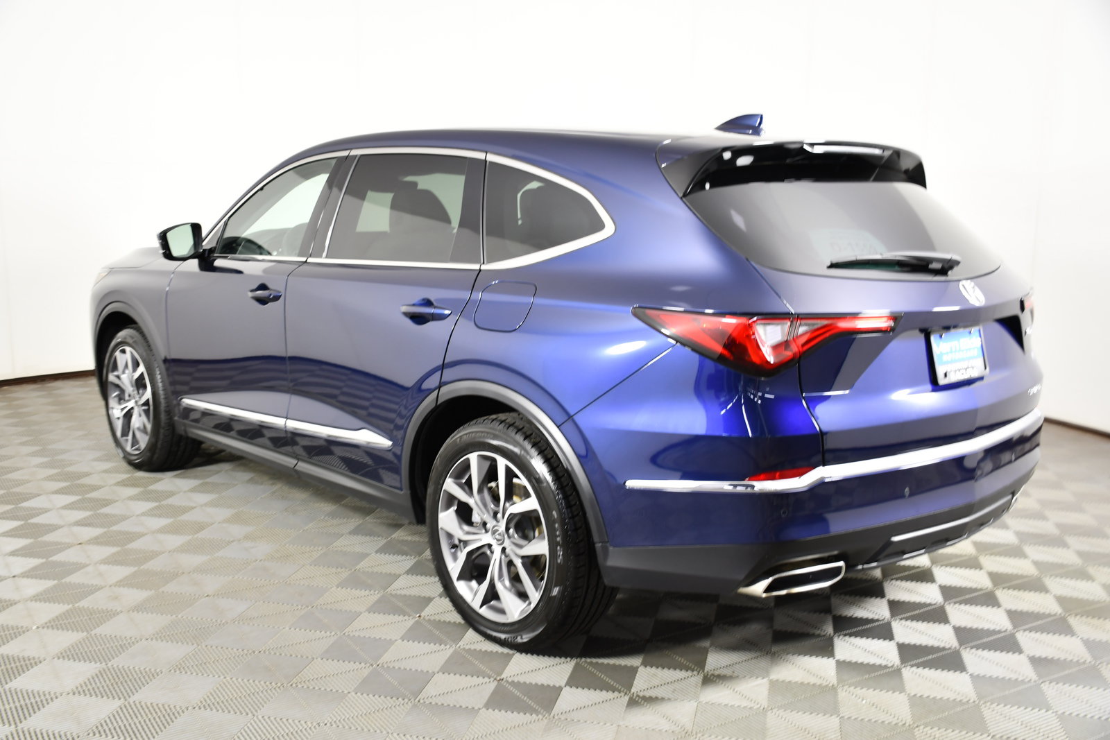 Used 2024 Acura MDX w/ Technology Package AWD/4WD image 8