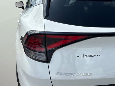 New 2025 Kia Sportage LX image 11