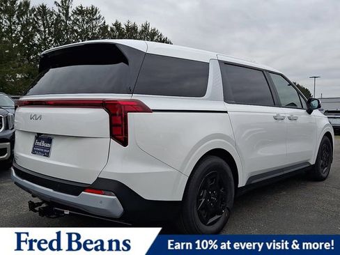 New 2026 Kia Carnival LXS image 4