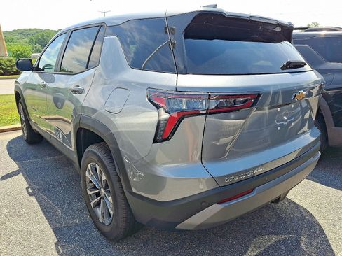 New 2026 Chevrolet Equinox LT w/ Convenience Package II AWD/4WD image 3