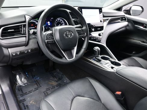 Used 2024 Toyota Camry XLE image 13