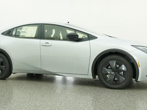 New 2026 Toyota Prius Plug-In Hybrid image 28