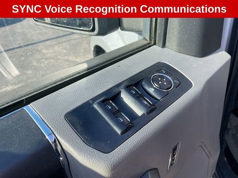 Used 2015 Ford F150 XLT image 2