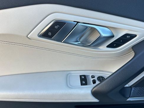 Used 2019 BMW Z4 sDrive30i w/ Premium Package image 12